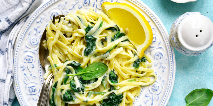 Summer spaghetti recipe with lemon, cheese and cream